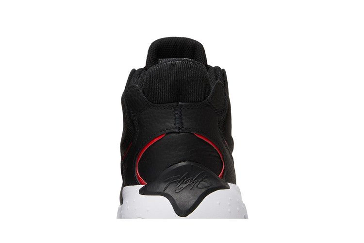 Кроссовки Air Jordan Max Aura 4 'Bred'