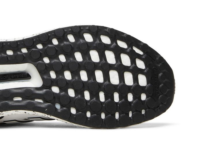 Кроссовки Adidas UltraBoost 5.0 DNA 'White Black'
