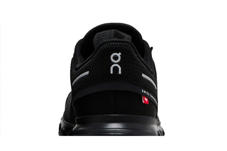 Кроссовки ON Wmns Cloud 6 'Triple Black'