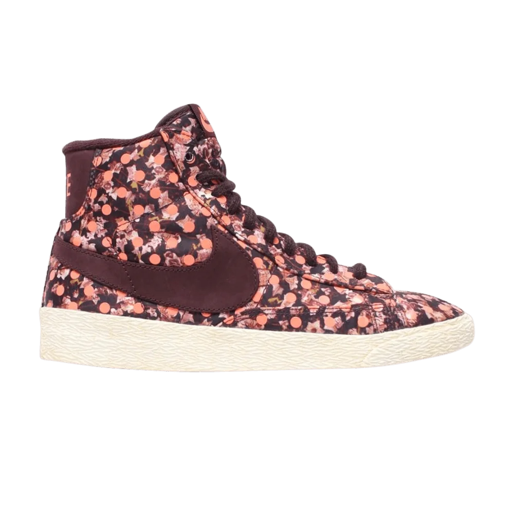 Krossovki-Nike-Wmns-Blazer-Mid-Vintage-Liberty-QS