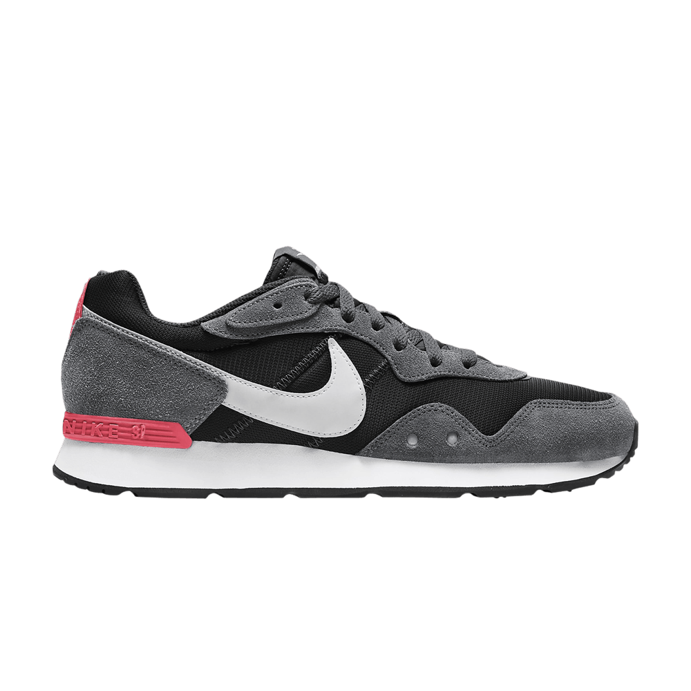 Кроссовки Nike Venture Runner 'Iron Grey Crimson'