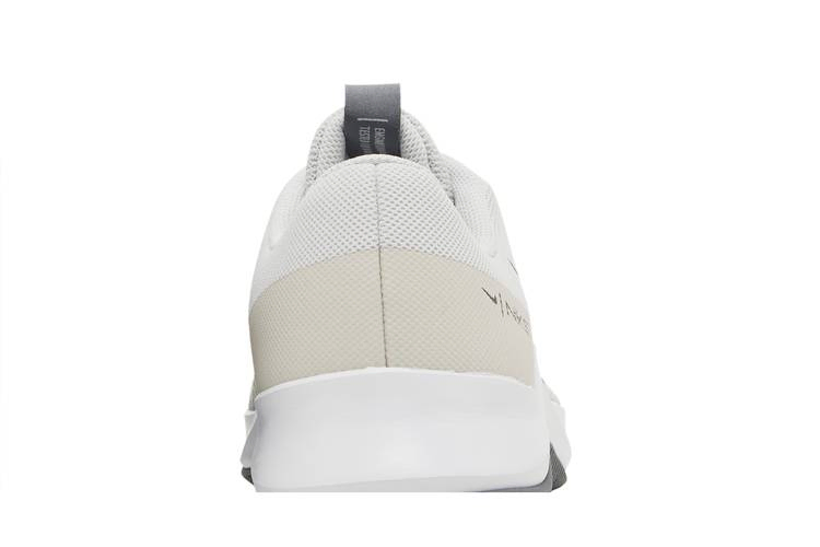 Кроссовки Nike MC Trainer 2 'Photon Dust Anthracite'