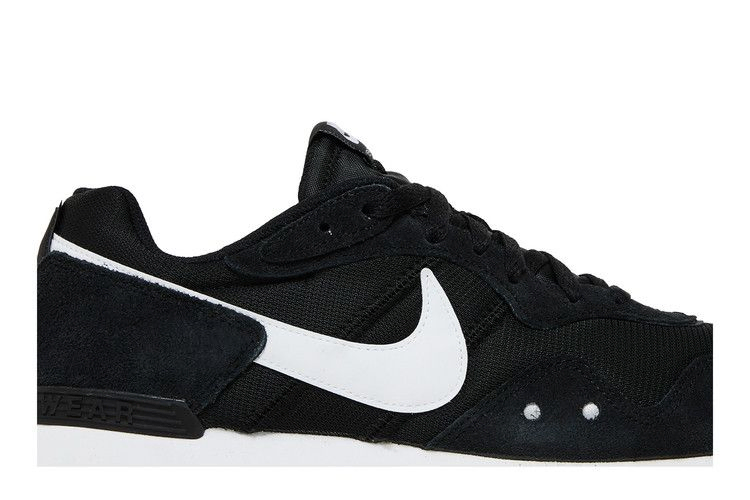 Кроссовки Nike Venture Runner Wide 'Black White'