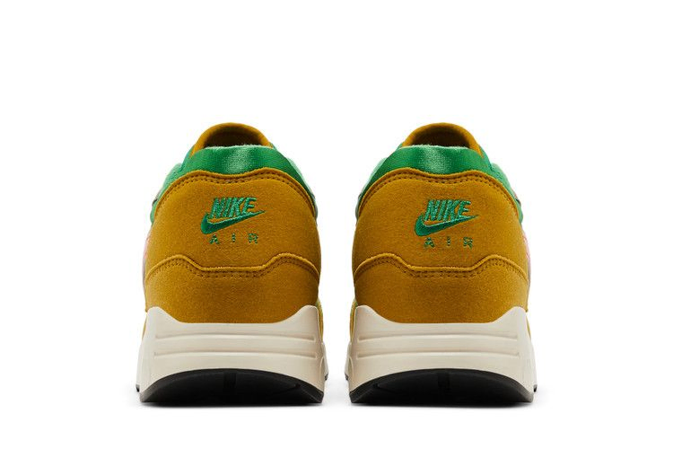 air-max-1-86-og-big-bubble-powerwall-hf0551-300_05