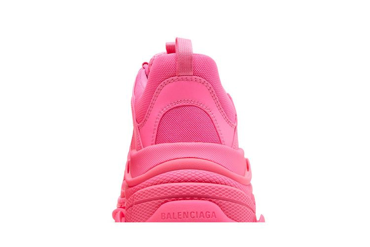 Кроссовки Balenciaga Triple S Sneaker 'Fluorescent Pink'