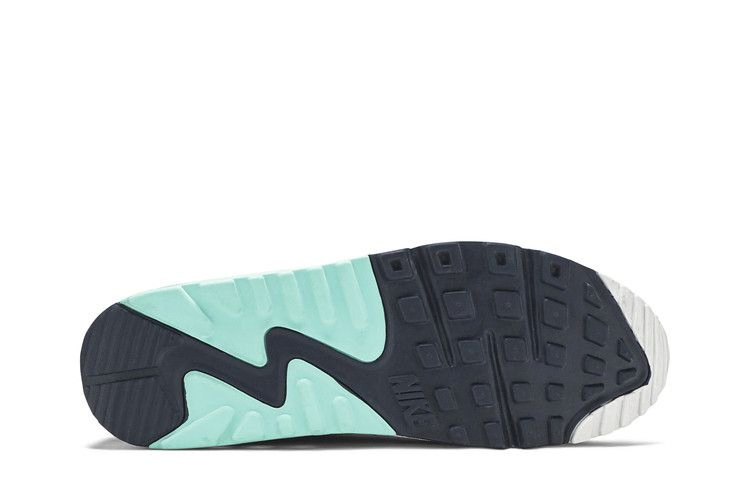 air-max-90-esssential-aurora-aj1285-102_03