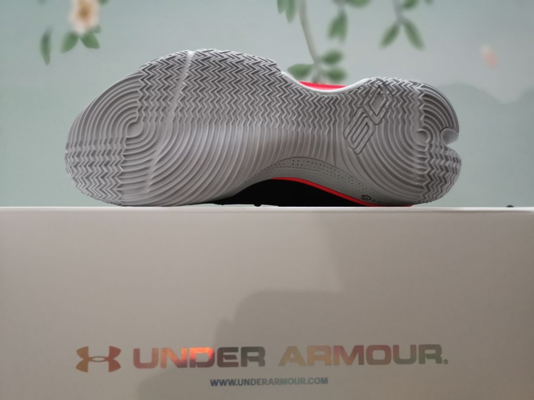 Under-Armour-Curry-7-Beta-Red-4