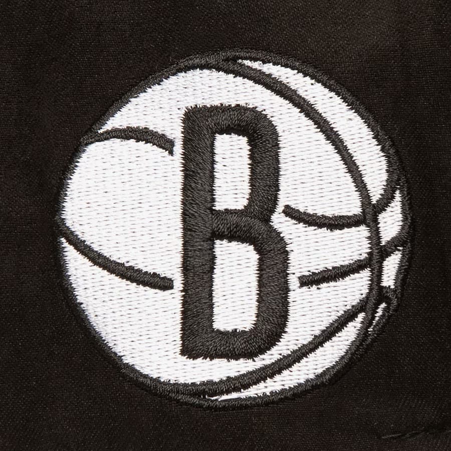 Бейсболка Mitchell & Ness Black Brooklyn Nets Suede Pro Adjustable Hat