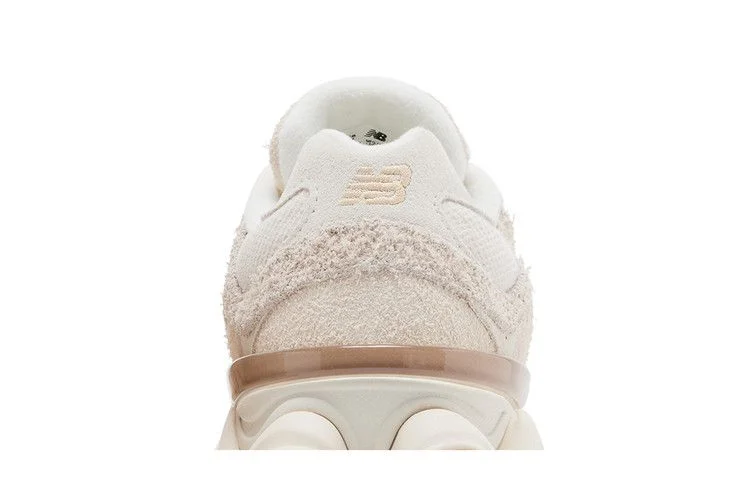 Кроссовки New Balance 9060 'Bisque Sea Salt'