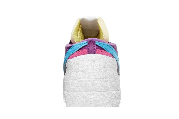 Кроссовки KAWS x sacai x Nike Blazer Low 'Purple Dusk'