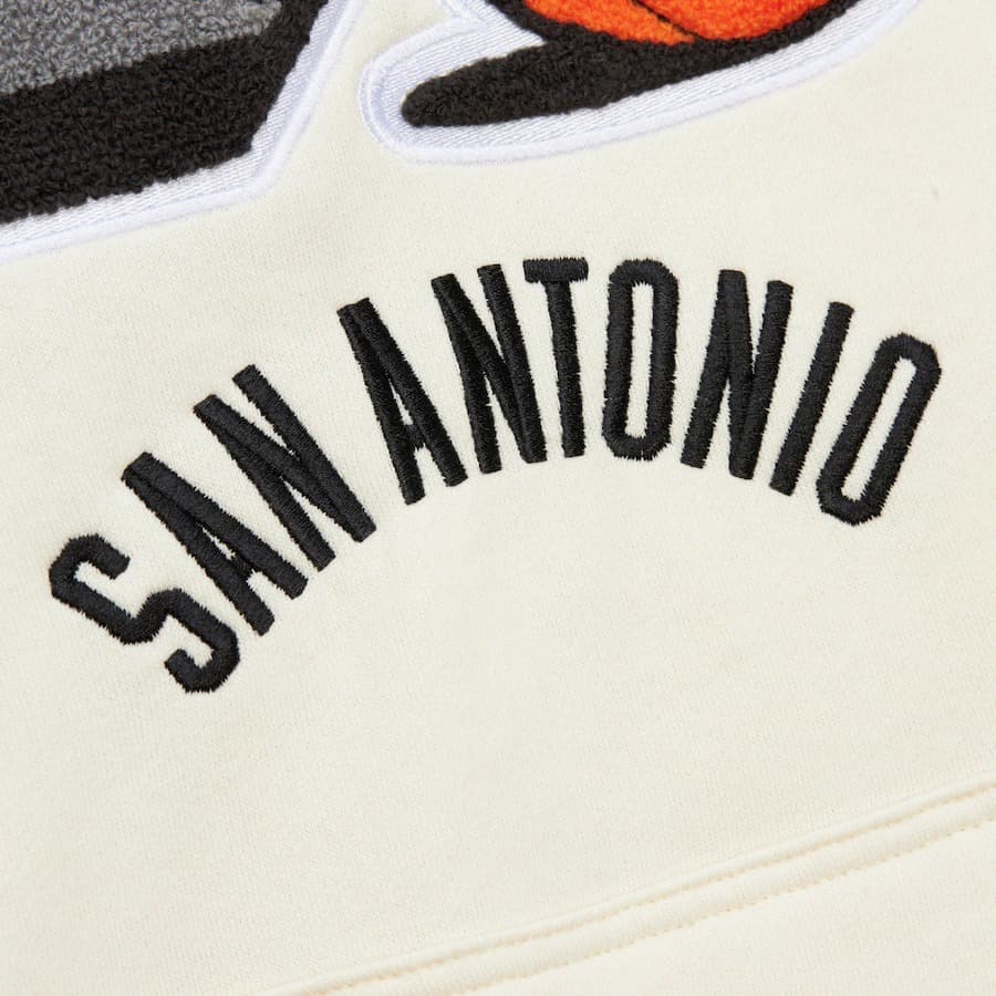 Худи Mitchell & Ness Cream San Antonio Spurs Sswagger Fleece Pullover Hoodie
