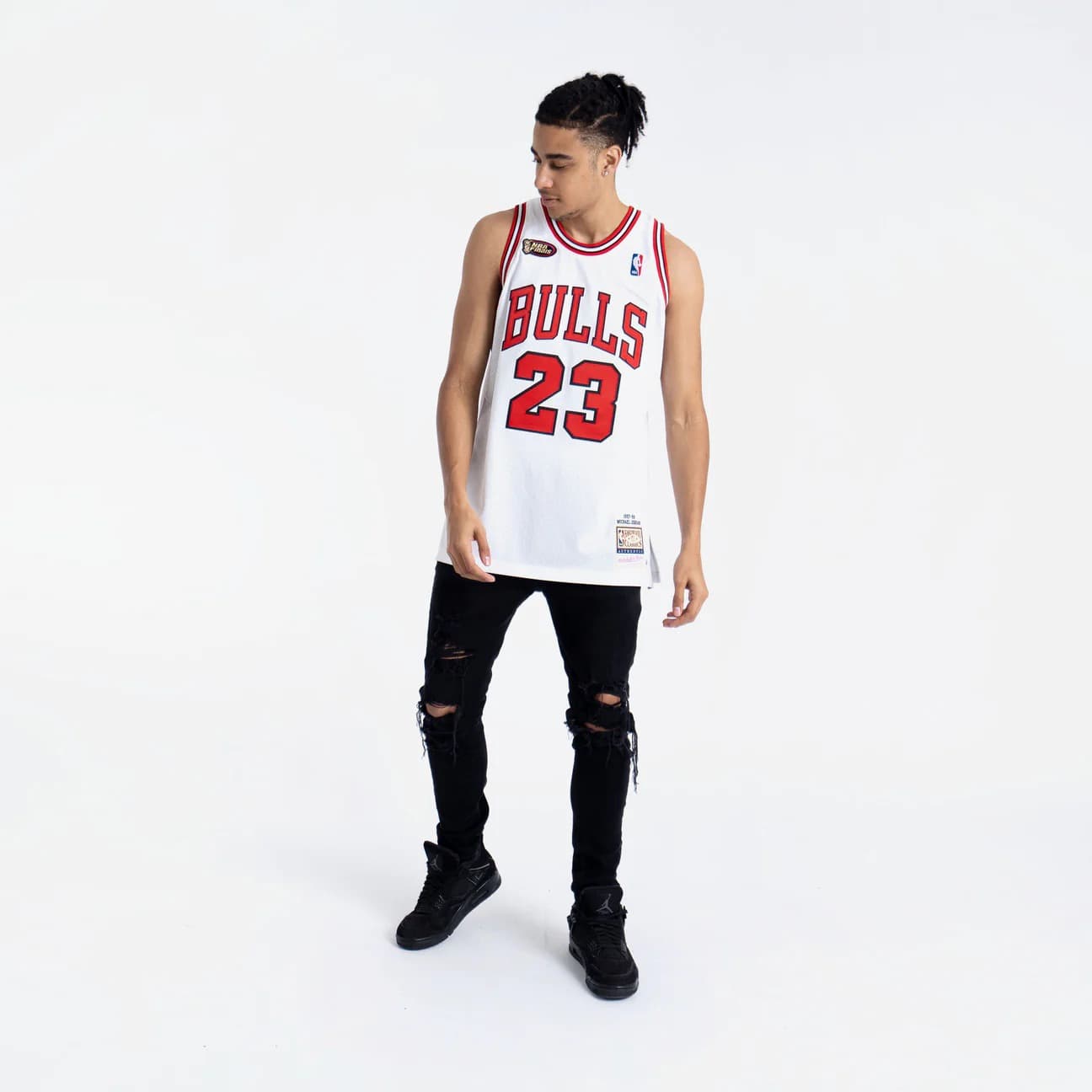 Баскетбольная джерси 1997-1998 Chicago Bulls Michael Jordan #23 Authentic Finals Hardwood Classic White Jersey