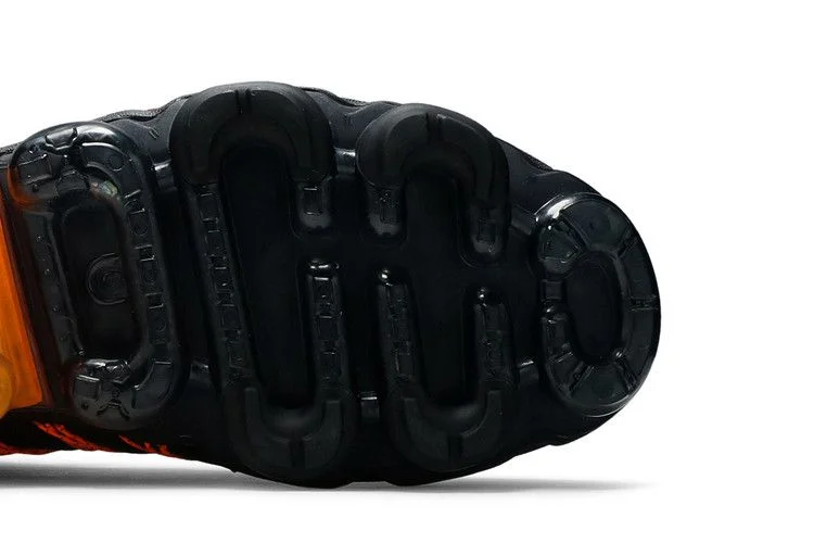 Krossovki-Nike-Air-VaporMax-Run-Utility-Black-Orange-4