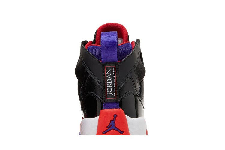 jumpman-two-trey-gs-black-true-red-dq8431-001_06
