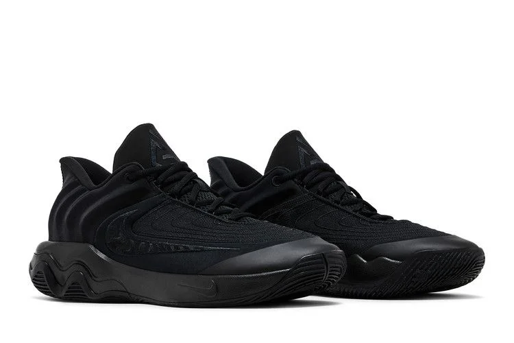 Krossovki-Nike-Giannis-Immortality-4-Triple-Black-7