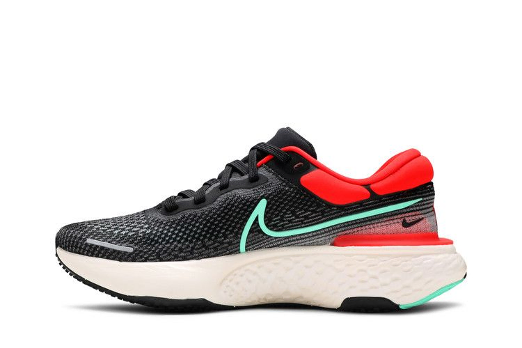 Кроссовки Nike ZoomX Invincible Run Flyknit 'Black Chile Red'