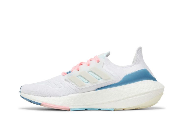 wmns-ultraboost-22-white-almost-blue-gx5929_02