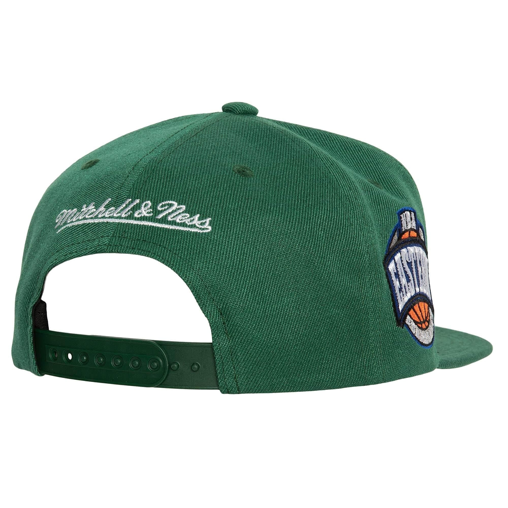Mitchell-Ness-Conference-Patch-Snapback-HWC-Milwaukee-Bucks-Hat-1