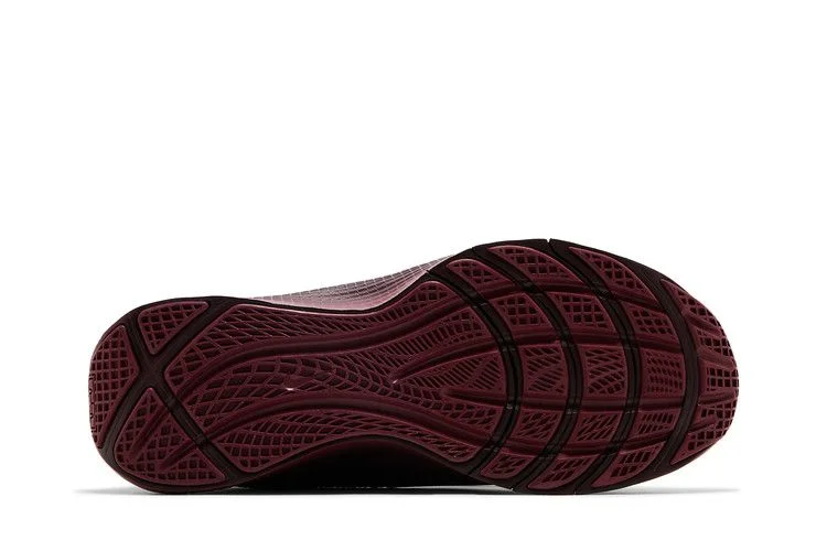 Krossovki-Nike-LeBron-TR-1-Burgundy-Crush-3