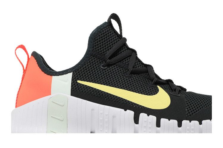 Кроссовки Nike Wmns Free Metcon 3 'Black Bright Mango'