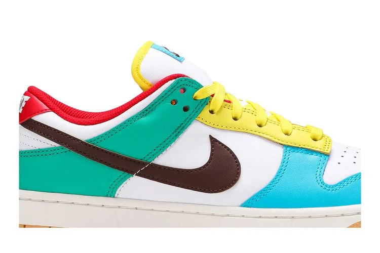 Krossovki-Nike-Dunk-Low-SE-Free.99-White-1