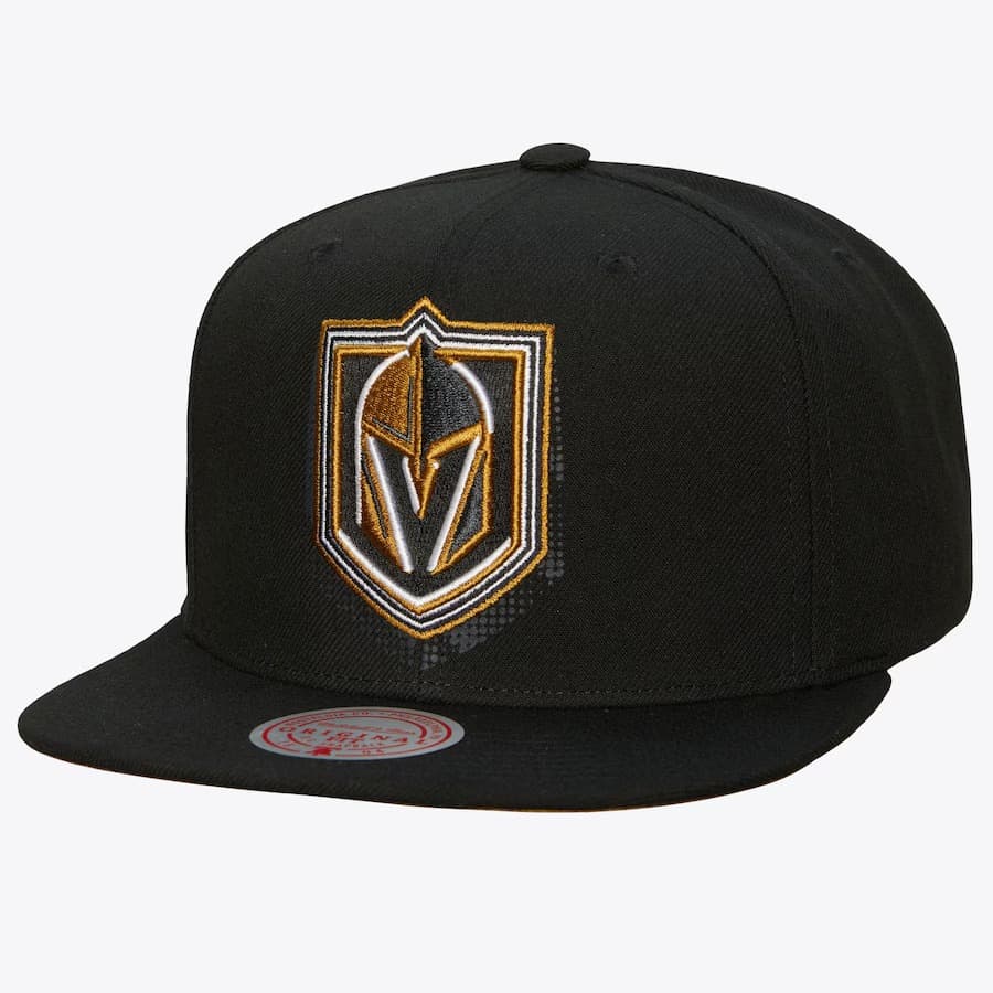 Бейсболка Mitchell & Ness Black Vegas Golden Knights 7.0 Big Face Snapback Hat