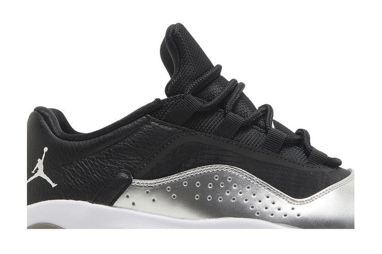 Кроссовки Wmns Air Jordan 11 CMFT Low 'Silver Toe'