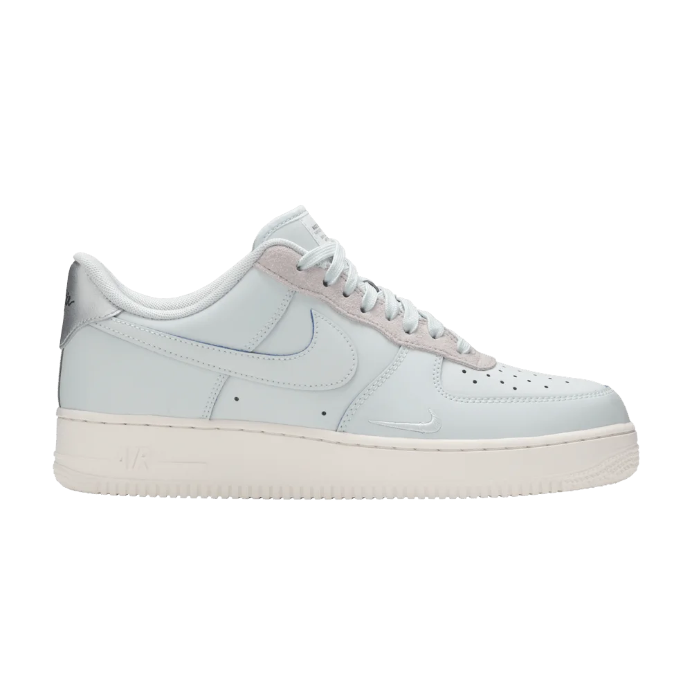 Krossovki-Devin-Booker-x-Nike-Air-Force-1-Low-LV8-Moss-Point-PE