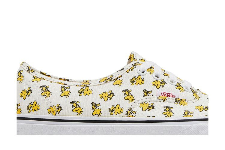 peanuts-x-authentic-woodstock-vn0a38emoqz_01