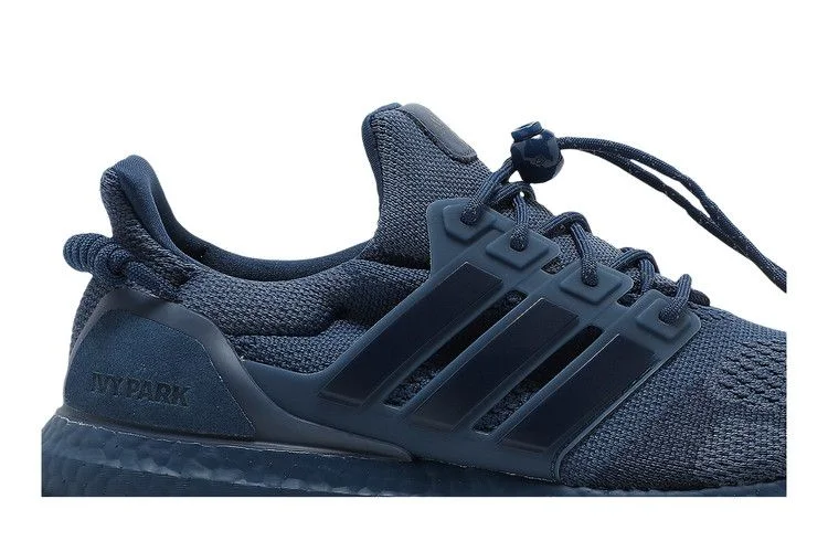 Кроссовки Ivy Park x adidas UltraBoost OG 'Rodeo - Night Marine'