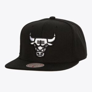 Mitchell-Ness-Black-White-Chicago-Bulls-Evergreen-OG-Snapback-Hat-300x300