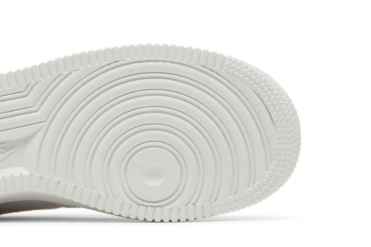 wmns-air-force-1-07-chenille-swoosh-dq0826-100_04