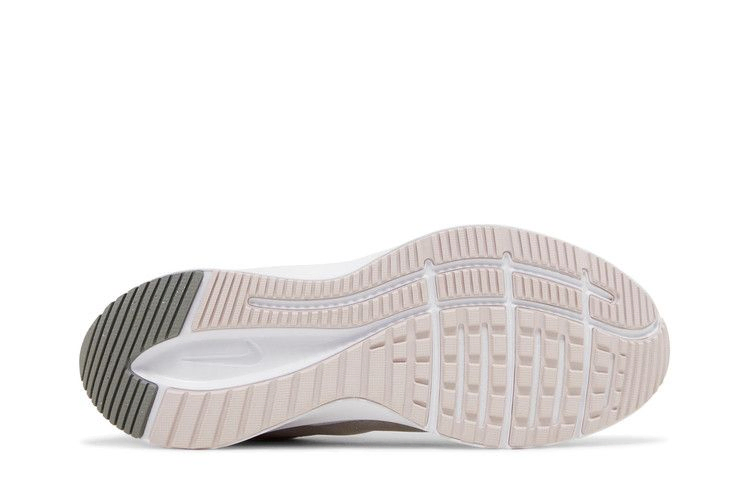 Кроссовки Nike Wmns Quest 4 Premium 'Grey Fog Barely Rose'