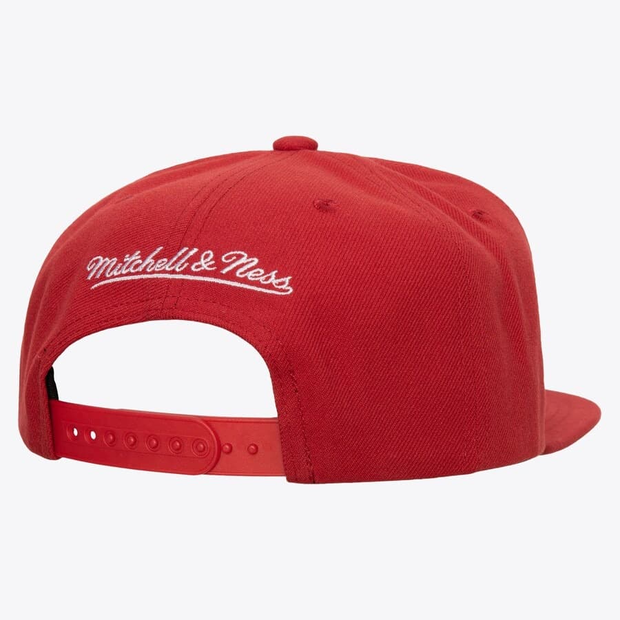 Бейсболка Mitchell & Ness Red Chicago Blackhawks Champ Stack Snapback Hat