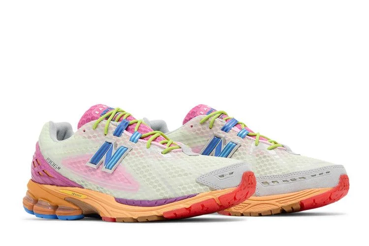 Krossovki-Action-Bronson-x-New-Balance-1906R-Rosewater-7