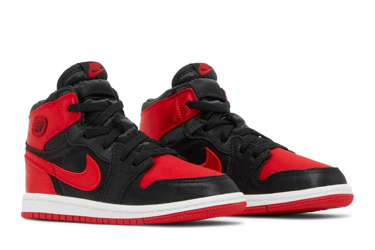 air-jordan-1-retro-high-og-td-satin-bred-fd5305-061_07