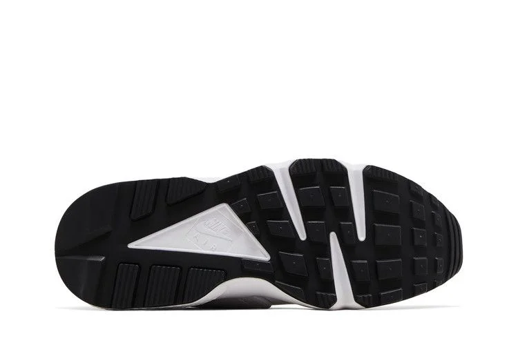 Krossovki-Nike-Wmns-Air-Huarache-White-Light-Iron-Ore-3