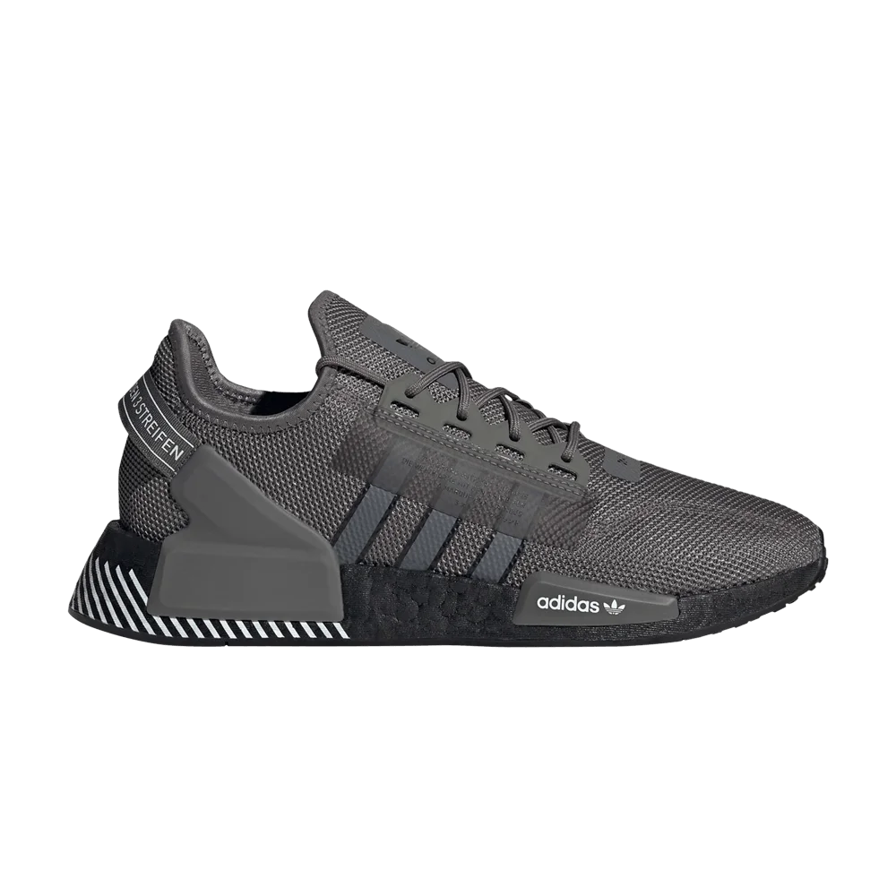 Krossovki-Adidas-NMD_R1-V2-Grey-Black-Heel-Stripes