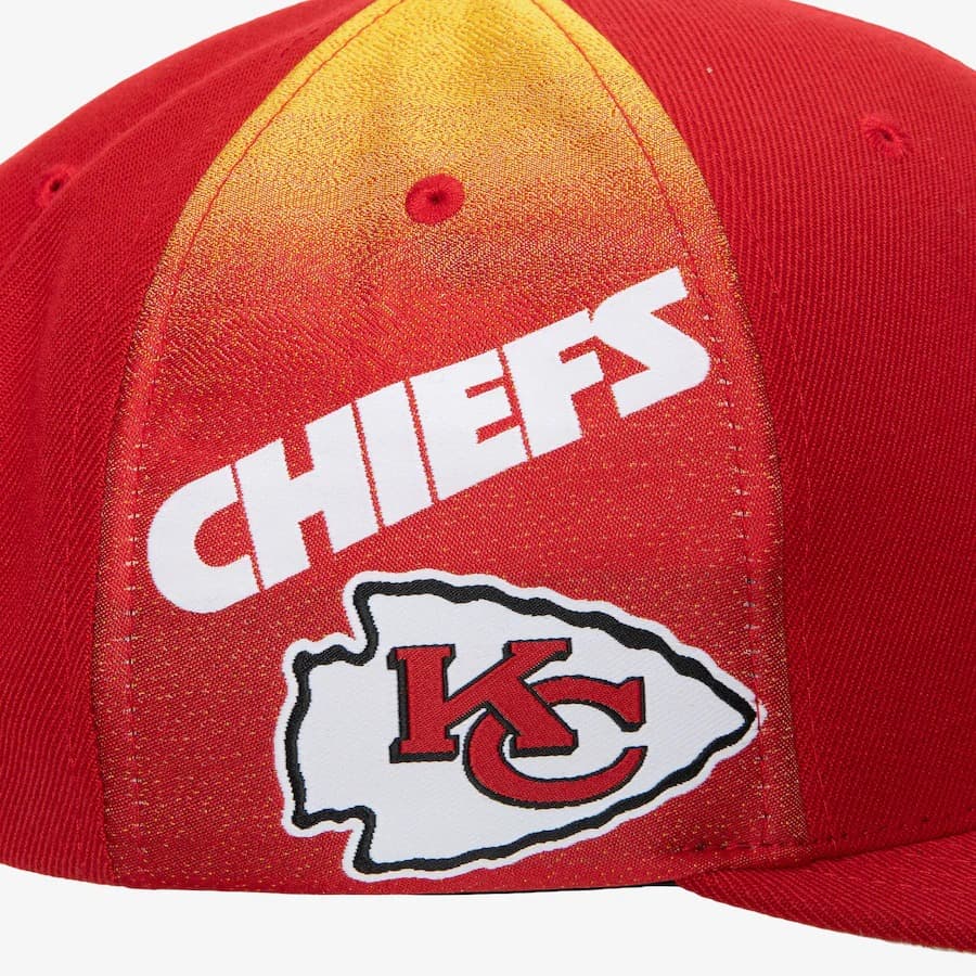 Бейсболка Mitchell & Ness Red Kansas City Chiefs Tapestry Snapback Hat