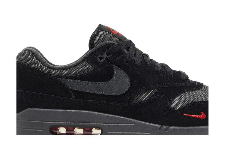 Кроссовки Nike Air Max 1 'Black University Red'