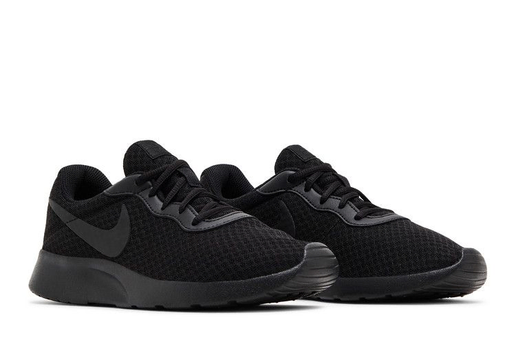 wmns-tanjun-triple-black-dj6257-002_07