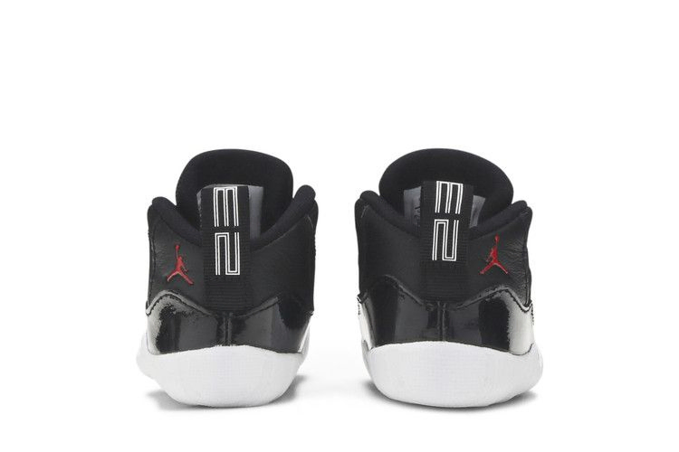 jordan-11-crib-bootie-black-ci6165-061_05