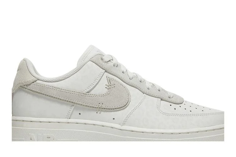 Кроссовки Nike Air Force 1 Luxe 'Triple White'