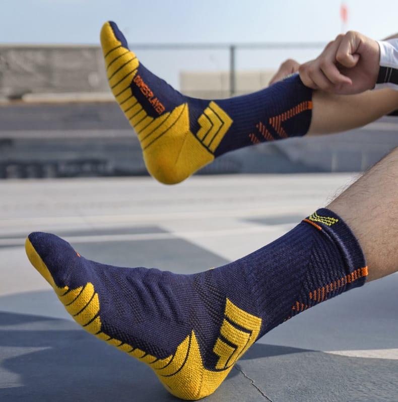 Ehot-Arrow-Navy-Quarter-Socks-1