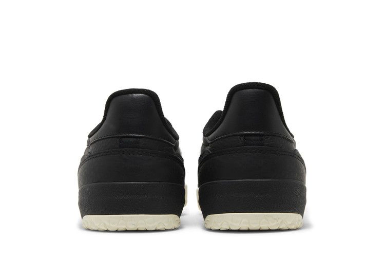 copa-nationale-black-white-fy0498_05