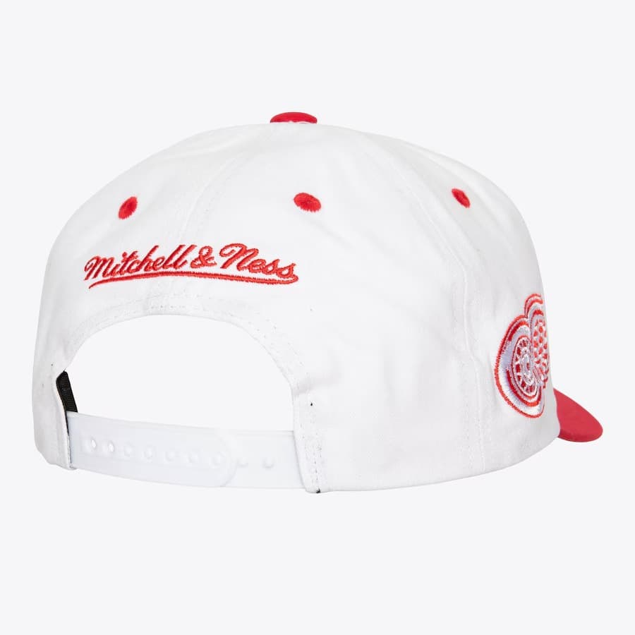 Mitchell-Ness-White-Detroit-Red-Wings-Tail-Sweep-Pro-Vintage-Snapback-Hat-1