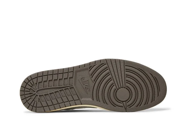 Krossovki-Travis-Scott-x-Air-Jordan-1-Retro-Low-OG-Reverse-Mocha-3