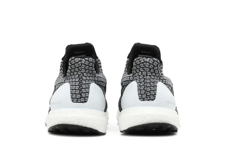 Krossovki-adidas-UltraBoost-5.0-Uncaged-DNA-Oreo-5
