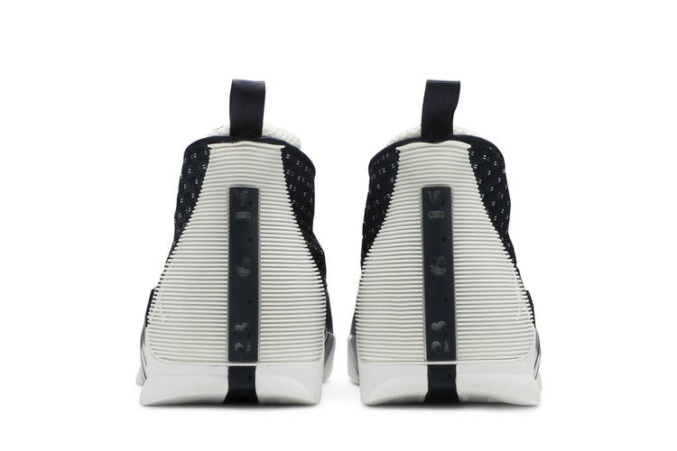 air-jordan-15-retro-obsidian-2017-881429-400_05