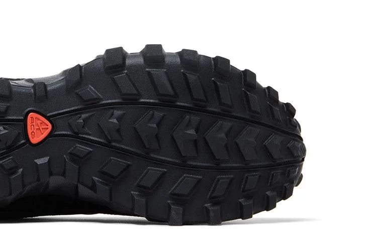 Krossovki-Nike-Air-Phassad-ACG-Triple-Black-2025-4
